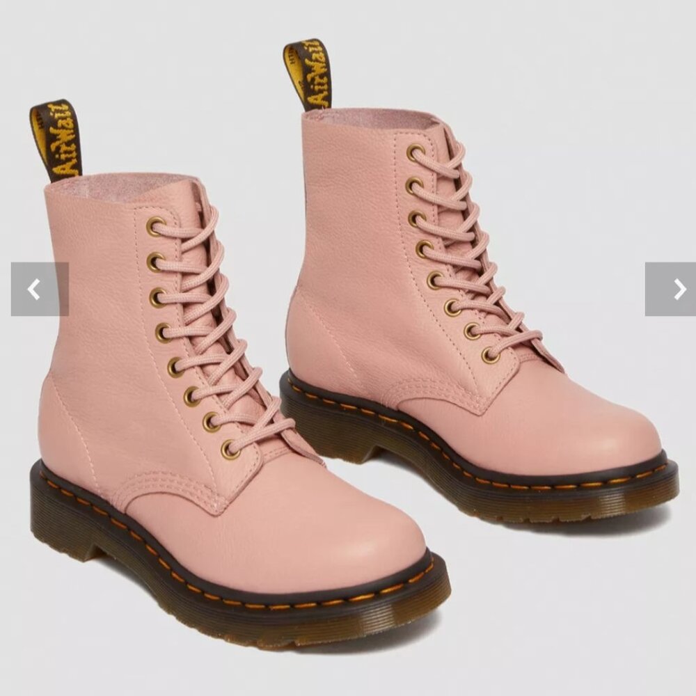 Dr Martens, Peach Beige, Size 7,